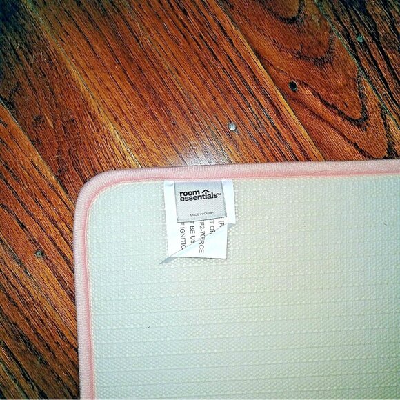 Room Essentials Cushion Bath Mat 17 x 23 Pink Rose Gold Foil Non Skid Ba… - Picture 6 of 6